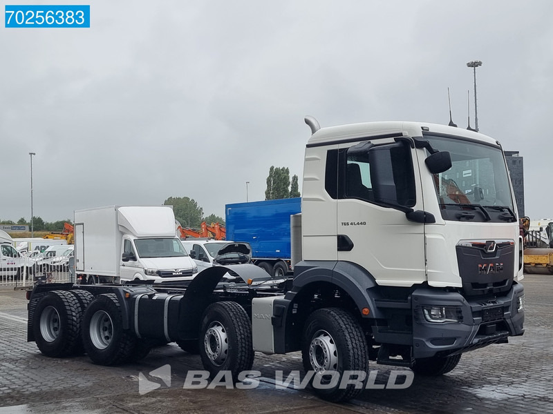 MAN TGS 41.440 8X4 NEW chassis Steelsuspension Automatic Euro 6 - Chassis lastebil: bilde 3 MAN TGS 41.440 8X4 NEW chassis Steelsuspension Automatic Euro 6 - Chassis lastebil: bilde 3