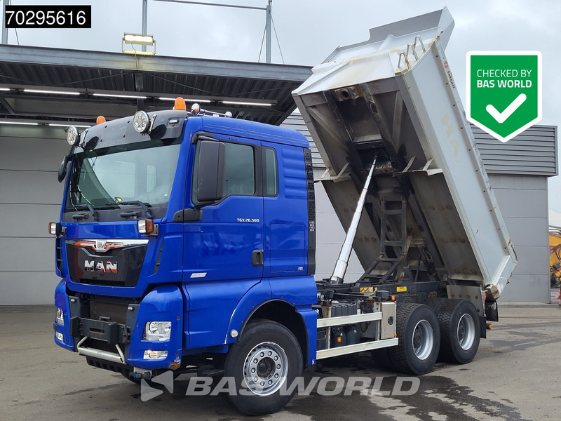 MAN TGX 26.560 TGX 6X4 Retarder 11m3 Istrail Tipper Big-Axle Automatic Xenon Navi Euro 6 - Tippbil: bilde 1 MAN TGX 26.560 TGX 6X4 Retarder 11m3 Istrail Tipper Big-Axle Automatic Xenon Navi Euro 6 - Tippbil: bilde 1