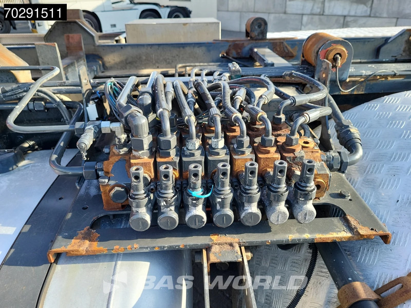 Leie Mercedes-Benz Arocs 4145 8X4 NL-Truck HMF RCL 5300 Crane Hyva 26-51-S Hooklift Steelsuspension Big-Axle Automatic Euro 6 Mercedes-Benz Arocs 4145 8X4 NL-Truck HMF RCL 5300 Crane Hyva 26-51-S Hooklift Steelsuspension Big-Axle Automatic Euro 6: bilde 18 Leie Mercedes-Benz Arocs 4145 8X4 NL-Truck HMF RCL 5300 Crane Hyva 26-51-S Hooklift Steelsuspension Big-Axle Automatic Euro 6 Mercedes-Benz Arocs 4145 8X4 NL-Truck HMF RCL 5300 Crane Hyva 26-51-S Hooklift Steelsuspension Big-Axle Automatic Euro 6: bilde 18