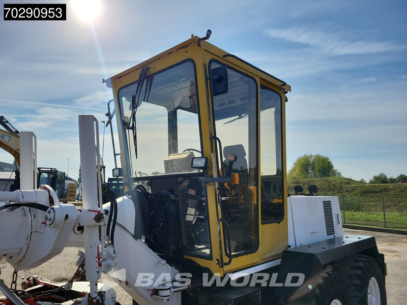 O & K F106 ENGINE PROBLEMS - NOT DRIVABLE - Grader: bilde 5 O & K F106 ENGINE PROBLEMS - NOT DRIVABLE - Grader: bilde 5