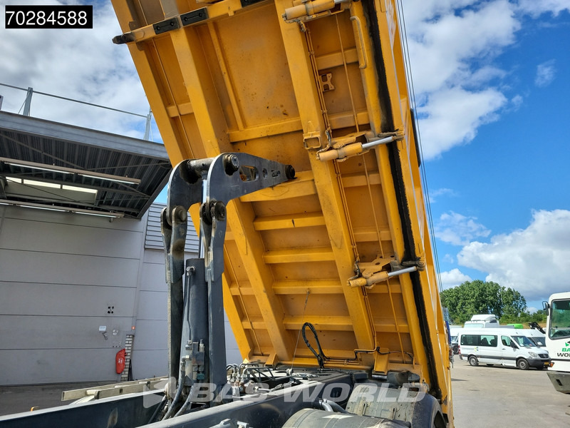 Renault Kerax 480 8X4 13m3 Meiller 2-way tipper Retarder Big-Axle Automatic Euro 5 - Tippbil: bilde 5 Renault Kerax 480 8X4 13m3 Meiller 2-way tipper Retarder Big-Axle Automatic Euro 5 - Tippbil: bilde 5