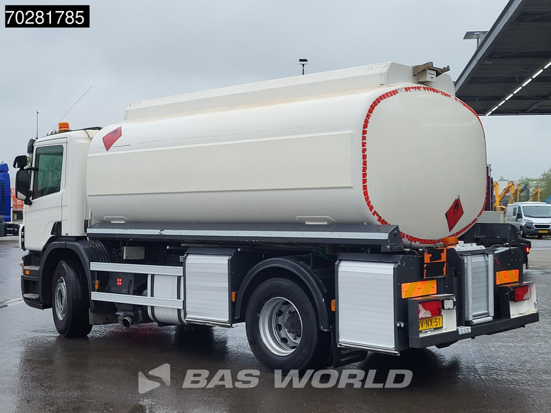 Scania P230 4X2 NL-Truck 3 compartments 16.300 Ltr ADR 3-Pedals Euro 5 - Tankbil: bilde 2 Scania P230 4X2 NL-Truck 3 compartments 16.300 Ltr ADR 3-Pedals Euro 5 - Tankbil: bilde 2
