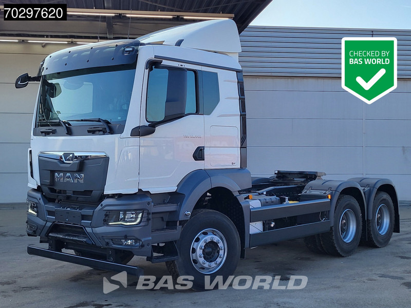 MAN TGS 33.440 6X4 NEW! Manual TN Euro2 Full-Steel Big-Axle Drumbrakes - Trekkvogn: bilde 1 MAN TGS 33.440 6X4 NEW! Manual TN Euro2 Full-Steel Big-Axle Drumbrakes - Trekkvogn: bilde 1
