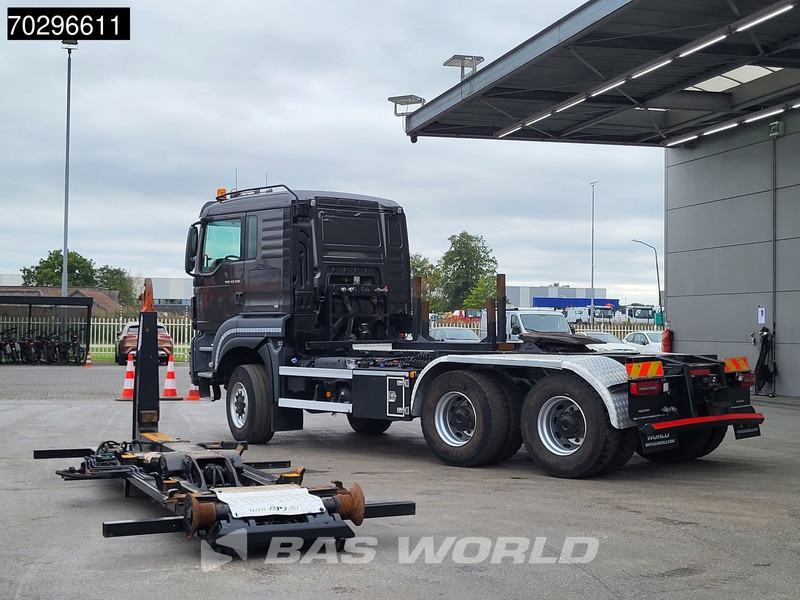 MAN TGS 33.510 TGS 6X6 Tractorhead + hooklift 20t AJK 5th wheel Wechselsystem Retarder Automatic - Trekkvogn: bilde 2 MAN TGS 33.510 TGS 6X6 Tractorhead + hooklift 20t AJK 5th wheel Wechselsystem Retarder Automatic - Trekkvogn: bilde 2