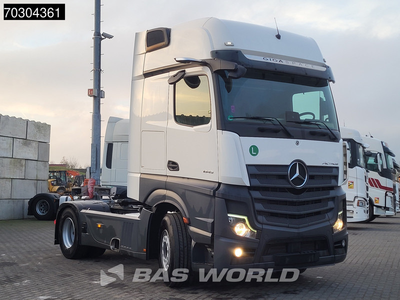 Mercedes-Benz Actros 1845 4X2 GigaSpace Retarder MirrorCam Navi Euro 6 - Trekkvogn: bilde 3 Mercedes-Benz Actros 1845 4X2 GigaSpace Retarder MirrorCam Navi Euro 6 - Trekkvogn: bilde 3