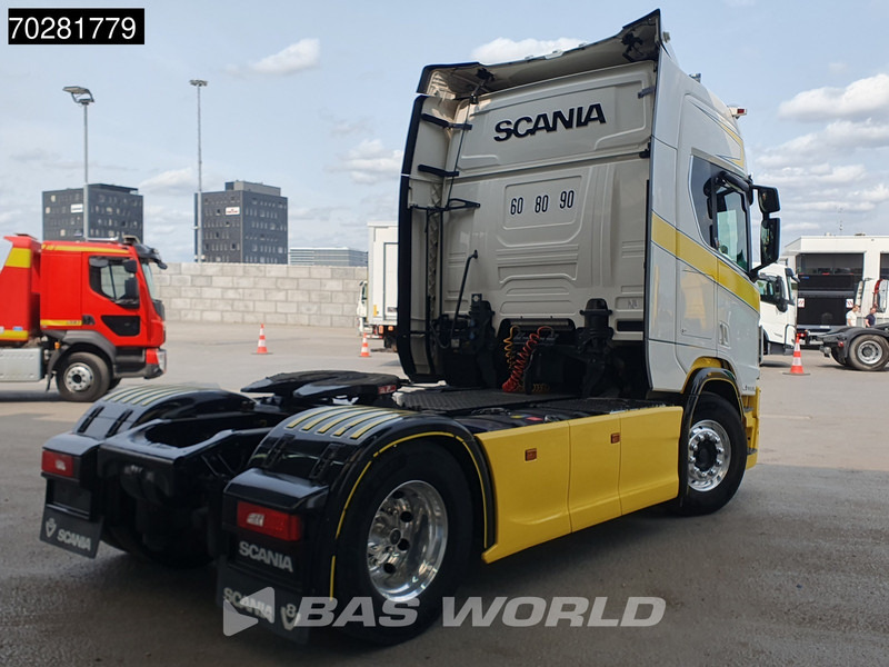 Scania R520 4X2 Full-Air Retarder 2x Tanks Standklima Leather Alcoa's - Trekkvogn: bilde 5 Scania R520 4X2 Full-Air Retarder 2x Tanks Standklima Leather Alcoa's - Trekkvogn: bilde 5