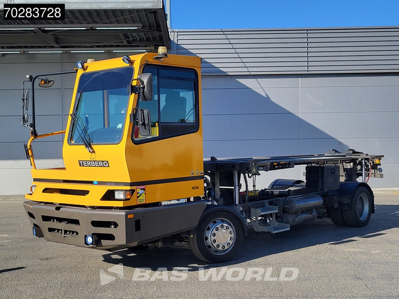 Terberg BC182 4X2 Low hours! Big-Axle Full-Air Drumbrakes Euro 3 - Trekkvogn: bilde 3 Terberg BC182 4X2 Low hours! Big-Axle Full-Air Drumbrakes Euro 3 - Trekkvogn: bilde 3