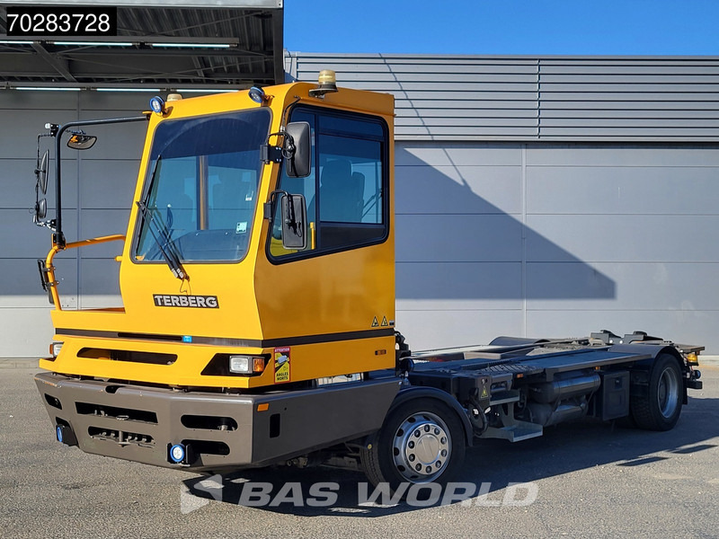 Terberg BC182 4X2 Low hours! Big-Axle Full-Air Drumbrakes Euro 3 - Trekkvogn: bilde 5 Terberg BC182 4X2 Low hours! Big-Axle Full-Air Drumbrakes Euro 3 - Trekkvogn: bilde 5