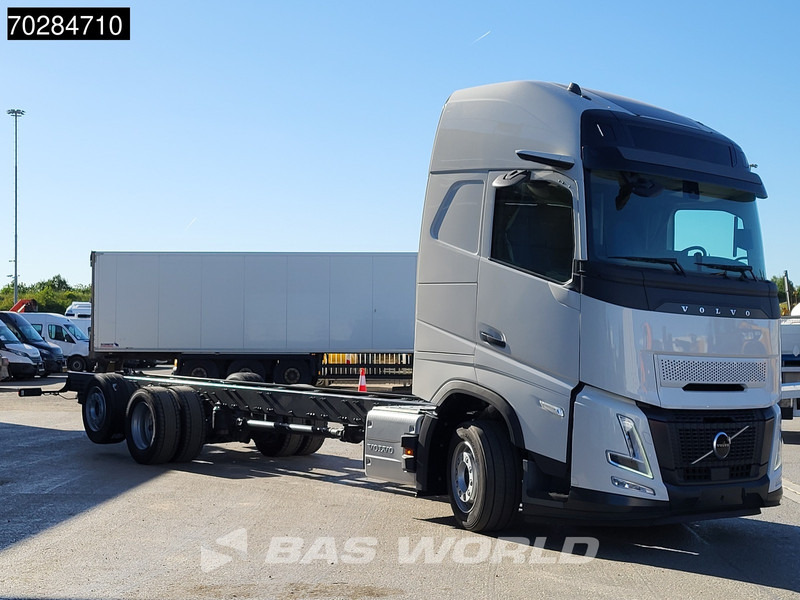 Volvo FH 62 R AERO 6X2 NEW Horsetruck chassis Lift+Lenkachse Dynamic Steering Mirror cam Euro 6 - Chassis lastebil: bilde 3 Volvo FH 62 R AERO 6X2 NEW Horsetruck chassis Lift+Lenkachse Dynamic Steering Mirror cam Euro 6 - Chassis lastebil: bilde 3