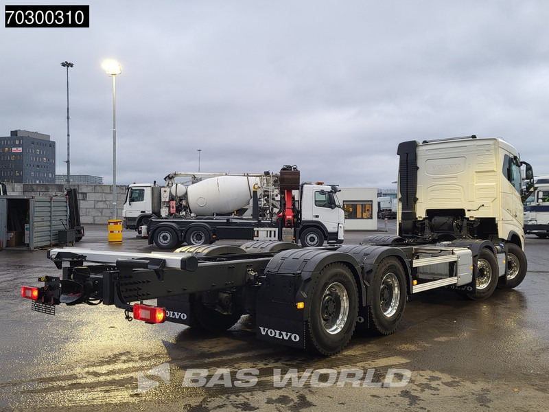 Volvo FH16 750 FH 8X4 NEW 8x4 chassis! Air suspension Big-Axle Automatic VEB+ Euro 6 - Chassis lastebil: bilde 5 Volvo FH16 750 FH 8X4 NEW 8x4 chassis! Air suspension Big-Axle Automatic VEB+ Euro 6 - Chassis lastebil: bilde 5