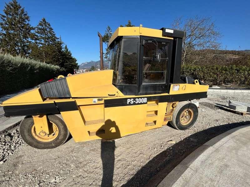 Caterpillar PS300B - Gummihjuls vals: bilde 3 Caterpillar PS300B - Gummihjuls vals: bilde 3