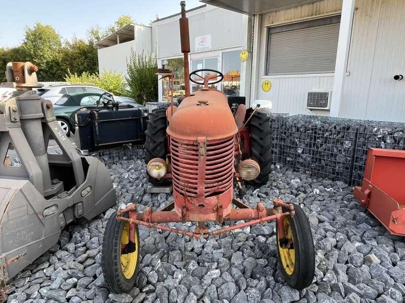 MASSEY-HARRIS PONY 812 - Traktor: bilde 4 MASSEY-HARRIS PONY 812 - Traktor: bilde 4