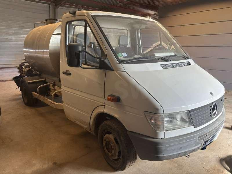 Mercedes 410 A EMULSION + TREMI GRAVILLON - Bitumensprøyte: bilde 1 Mercedes 410 A EMULSION + TREMI GRAVILLON - Bitumensprøyte: bilde 1