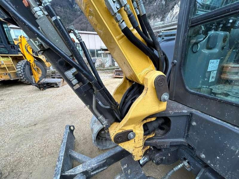 Leie New Holland E50B SR New Holland E50B SR: bilde 40