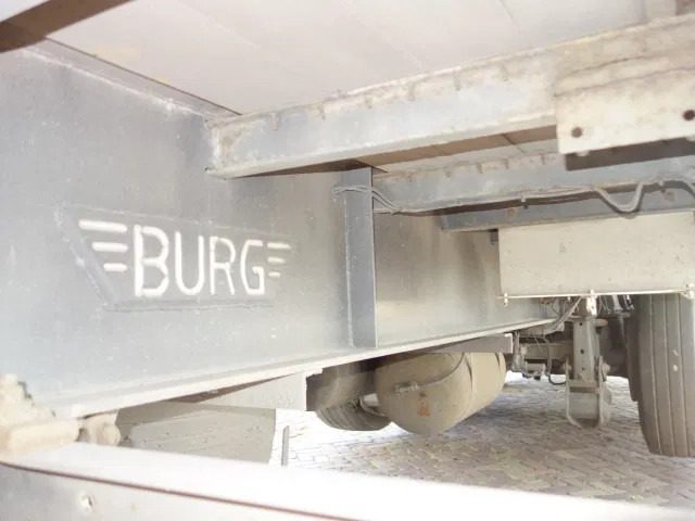 Burg 3 assige schuifzeil,schuifdak - Gardintrailer: bilde 5 Burg 3 assige schuifzeil,schuifdak - Gardintrailer: bilde 5