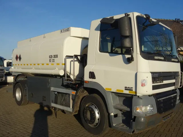 DAF CF 360 13000 LITER MANUAL GEARBOX EURO5 - Tankbil: bilde 2 DAF CF 360 13000 LITER MANUAL GEARBOX EURO5 - Tankbil: bilde 2