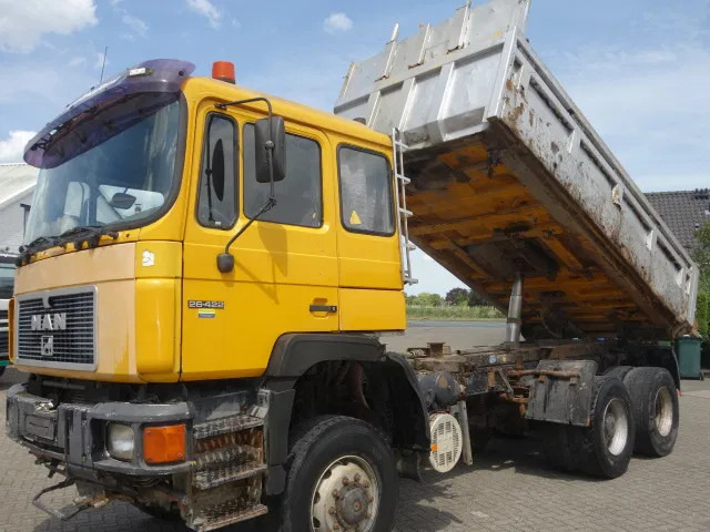 MAN 26.422 man 4x4 kipper - Tippbil: bilde 4 MAN 26.422 man 4x4 kipper - Tippbil: bilde 4