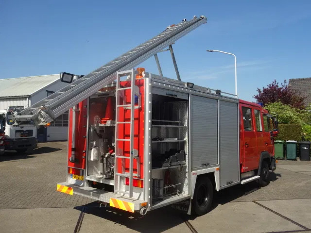 MAN LE 220C GODIVA POMP 2000 LITER TANK,MANUAL GEARBOX - Brannbil: bilde 3 MAN LE 220C GODIVA POMP 2000 LITER TANK,MANUAL GEARBOX - Brannbil: bilde 3