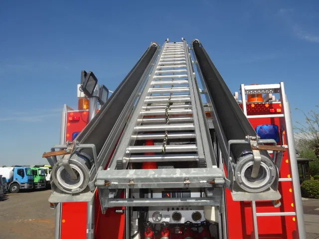 Brannbil MAN LE 220C GODIVA POMP 2000 LITER TANK,MANUAL GEARBOX: bilde 7