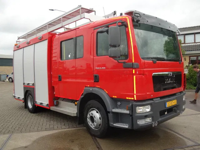 MAN TGM 15.250 FIRE TRUCK,2000 LITER TANK, FOAM TANK, AIRCO - Brannbil: bilde 1 MAN TGM 15.250 FIRE TRUCK,2000 LITER TANK, FOAM TANK, AIRCO - Brannbil: bilde 1