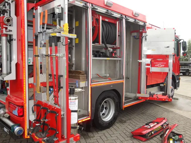 MAN TGM 15.250 FIRE TRUCK,2000 LITER TANK, FOAM TANK, AIRCO - Brannbil: bilde 2 MAN TGM 15.250 FIRE TRUCK,2000 LITER TANK, FOAM TANK, AIRCO - Brannbil: bilde 2