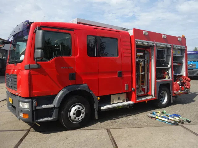 MAN TGM 15.290 15-280 BOMBEROS FIRE TRUCK, 3000 LITER PER MIN - Brannbil: bilde 1 MAN TGM 15.290 15-280 BOMBEROS FIRE TRUCK, 3000 LITER PER MIN - Brannbil: bilde 1