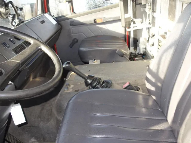 Mercedes-Benz 1124 4x4 ZIEGLER BOMBEROS TRUCK - Brannbil: bilde 5 Mercedes-Benz 1124 4x4 ZIEGLER BOMBEROS TRUCK - Brannbil: bilde 5