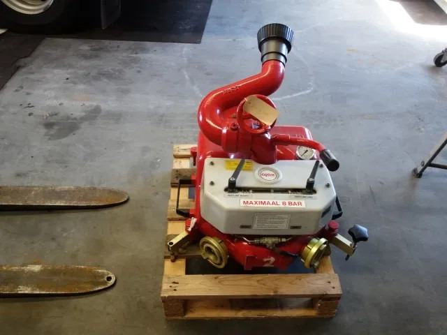 Mercedes-Benz 1325 MOBIL WATER CANON - Brannbil: bilde 1 Mercedes-Benz 1325 MOBIL WATER CANON - Brannbil: bilde 1