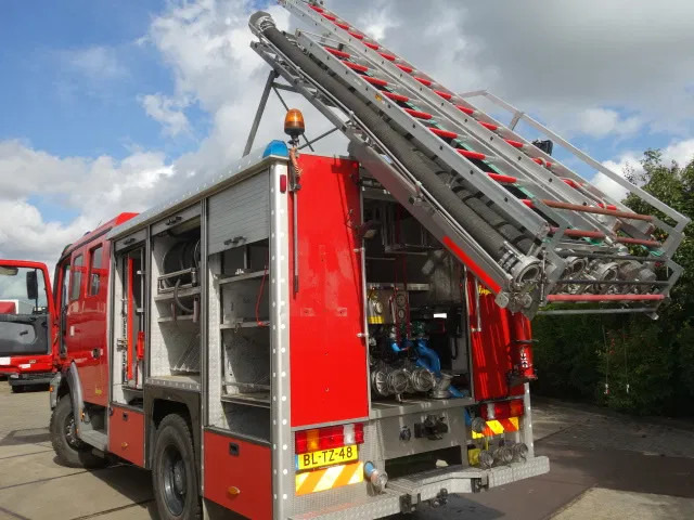 Brannbil Mercedes-Benz Actros 1831 4X4 ZIEGLER BOMBEROS POMP,2500 L TANK: bilde 20