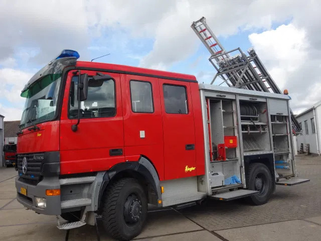 Mercedes-Benz Actros 1831 4X4 ZIEGLER BOMBEROS POMP,2500 L TANK - Brannbil: bilde 1 Mercedes-Benz Actros 1831 4X4 ZIEGLER BOMBEROS POMP,2500 L TANK - Brannbil: bilde 1