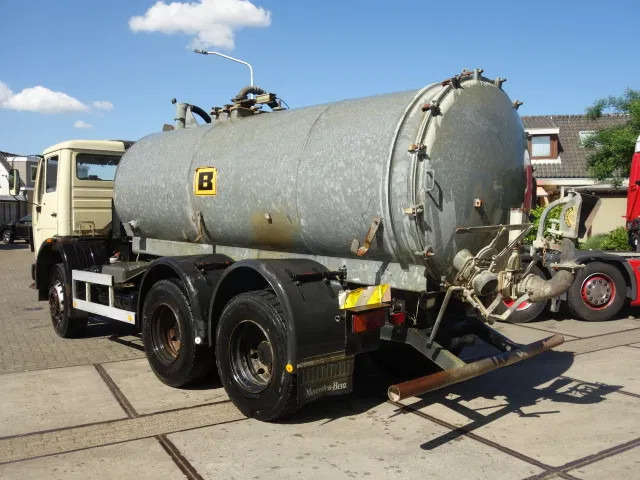 Mercedes-Benz MB 2222 6X4 WATERTANKER WITH PUMP - Tankbil: bilde 3 Mercedes-Benz MB 2222 6X4 WATERTANKER WITH PUMP - Tankbil: bilde 3
