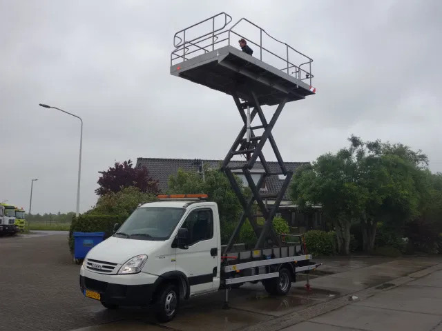 Iveco Daily 40C15 SKY WORKER PLATFORM - Varebil: bilde 1 Iveco Daily 40C15 SKY WORKER PLATFORM - Varebil: bilde 1
