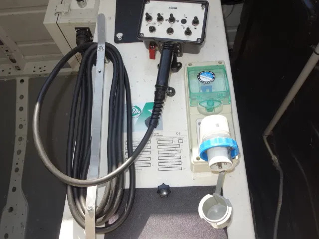 Renault Master 12 METER SKY WORKER - Varebil: bilde 5 Renault Master 12 METER SKY WORKER - Varebil: bilde 5