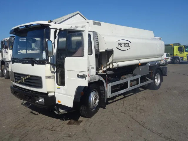 Volvo FL 240 220PK 12000 LITER STEELSPRINGS - Tankbil: bilde 2 Volvo FL 240 220PK 12000 LITER STEELSPRINGS - Tankbil: bilde 2