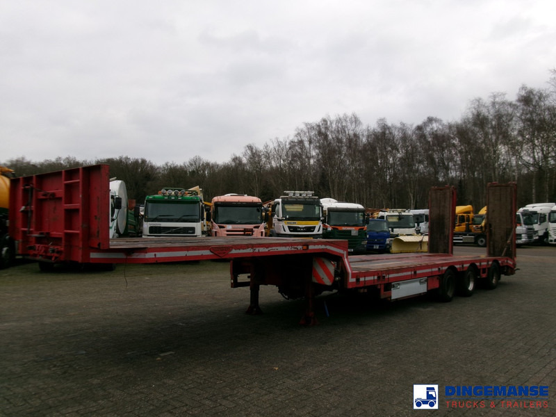 Broshuis 3-axle semi lowbed trailer 45t + ramps - DAMAGED - Lavloader semitrailer: bilde 1 Broshuis 3-axle semi lowbed trailer 45t + ramps - DAMAGED - Lavloader semitrailer: bilde 1