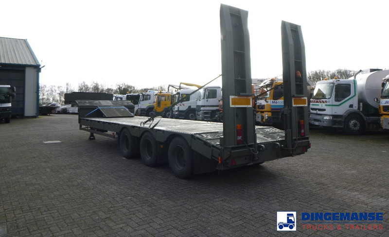 Broshuis 3-axle semi-lowbed trailer E-2130 / 73 t + ramps - Lavloader semitrailer: bilde 4 Broshuis 3-axle semi-lowbed trailer E-2130 / 73 t + ramps - Lavloader semitrailer: bilde 4