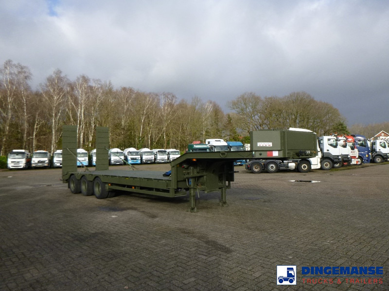 Broshuis 3-axle semi-lowbed trailer E-2130 / 73 t + ramps - Lavloader semitrailer: bilde 2 Broshuis 3-axle semi-lowbed trailer E-2130 / 73 t + ramps - Lavloader semitrailer: bilde 2