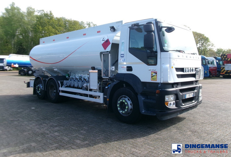 Iveco AD260S31Y 6X2 fuel tank 19 m3 / 5 comp / ADR 02-07-2024 - Tankbil: bilde 2 Iveco AD260S31Y 6X2 fuel tank 19 m3 / 5 comp / ADR 02-07-2024 - Tankbil: bilde 2