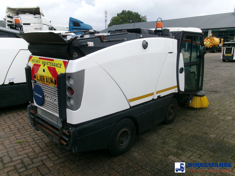 Johnston C202 compact street sweeper - Feiebil: bilde 4 Johnston C202 compact street sweeper - Feiebil: bilde 4
