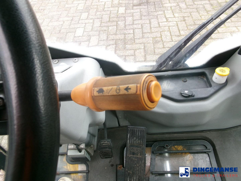 Feiebil Johnston C202 compact street sweeper: bilde 8 Feiebil Johnston C202 compact street sweeper: bilde 8