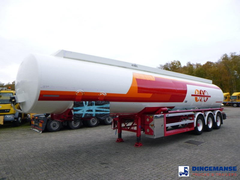 LAG Jet fuel tank alu 44.5 m3 / 1 comp - Tanksemi: bilde 1 LAG Jet fuel tank alu 44.5 m3 / 1 comp - Tanksemi: bilde 1