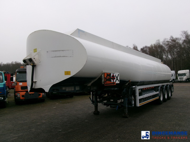 Lakeland Fuel tank alu 42.8 m3 / 6 comp + pump - Tanksemi: bilde 1 Lakeland Fuel tank alu 42.8 m3 / 6 comp + pump - Tanksemi: bilde 1