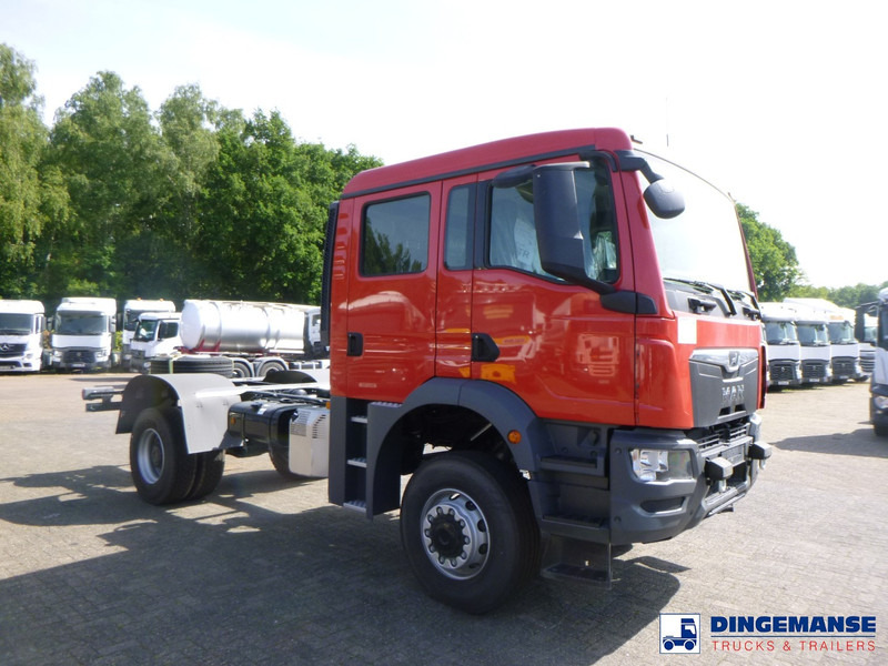 MAN TGM 18.320 4x4 BB chassis / new/unused - Chassis lastebil: bilde 2 MAN TGM 18.320 4x4 BB chassis / new/unused - Chassis lastebil: bilde 2