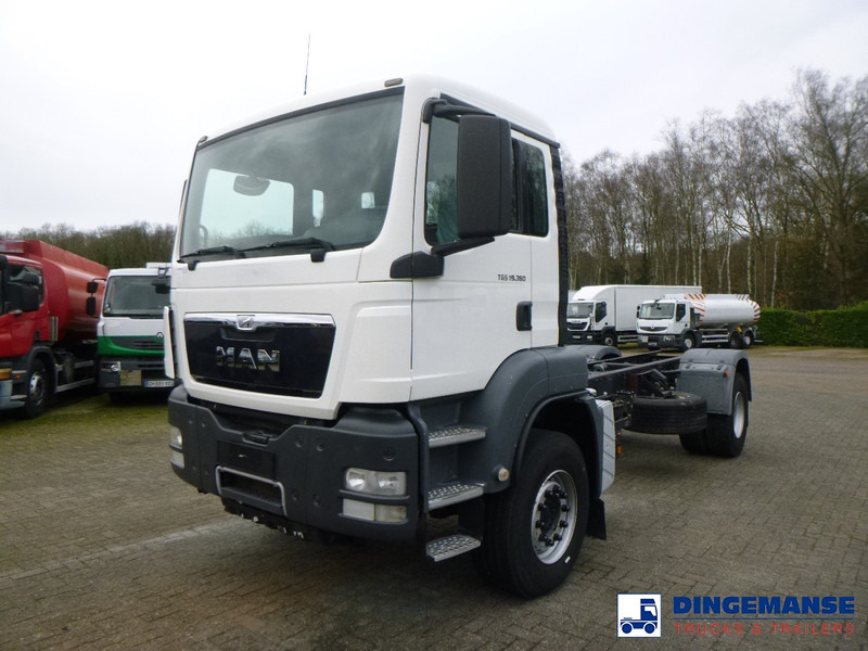 MAN TGS 19.360 4X2 BBS manual Euro 2 chassis + PTO - Chassis lastebil: bilde 1 MAN TGS 19.360 4X2 BBS manual Euro 2 chassis + PTO - Chassis lastebil: bilde 1