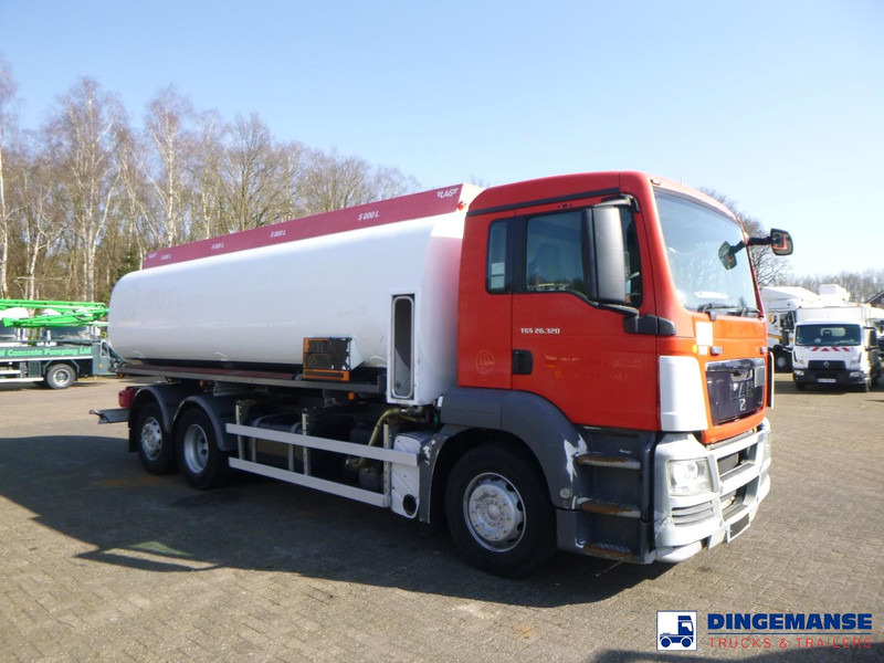 MAN TGS 26.320 6X2 RHD fuel tank 20 m3 / 4 comp - Tankbil: bilde 2 MAN TGS 26.320 6X2 RHD fuel tank 20 m3 / 4 comp - Tankbil: bilde 2