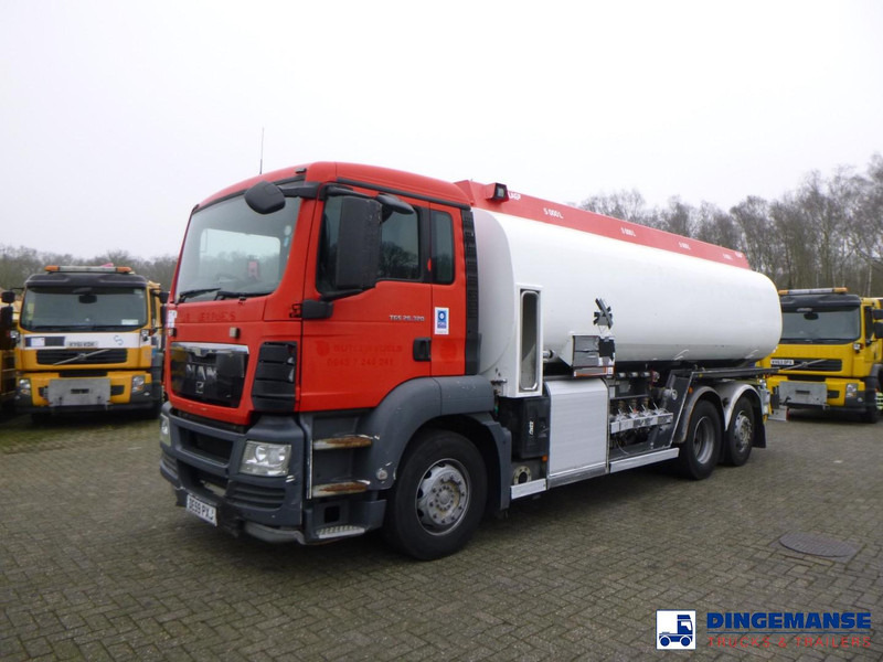 MAN TGS 26.320 6X2 RHD fuel tank 20 m3 / 4 comp - Tankbil: bilde 1 MAN TGS 26.320 6X2 RHD fuel tank 20 m3 / 4 comp - Tankbil: bilde 1