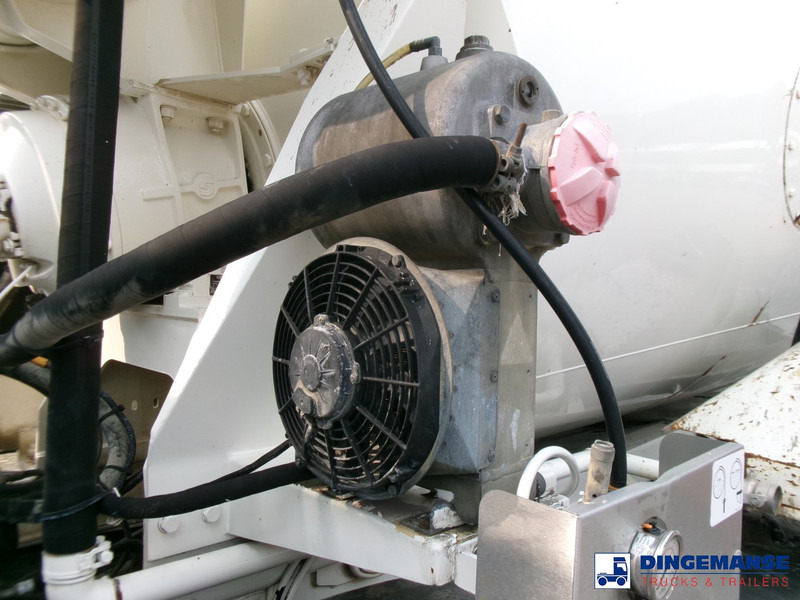 Betongbil MAN TGS 32.360 8X4 Euro 6 Liebherr concrete mixer 8 m3 + belt: bilde 15