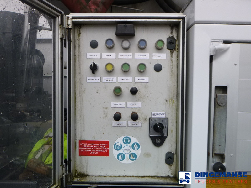 Vakuum lastebil Mercedes-Benz Actros 2541 6x2 RHD E5 Huwer vacuum tank / hydrocureur 12 m3: bilde 12