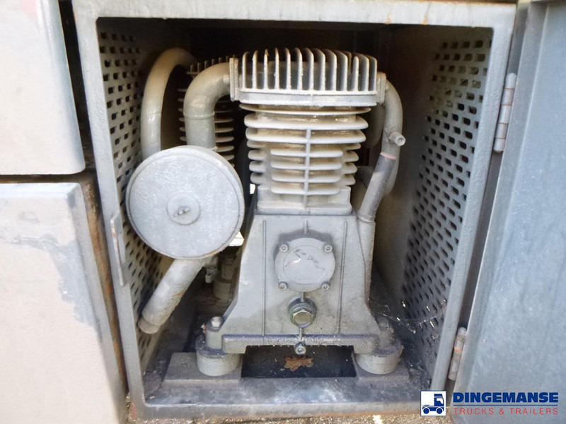 Stasjonær betongpumpe Mercedes-Benz Atego 4x2 Putzmeister concrete pump 20 m: bilde 19 Stasjonær betongpumpe Mercedes-Benz Atego 4x2 Putzmeister concrete pump 20 m: bilde 19