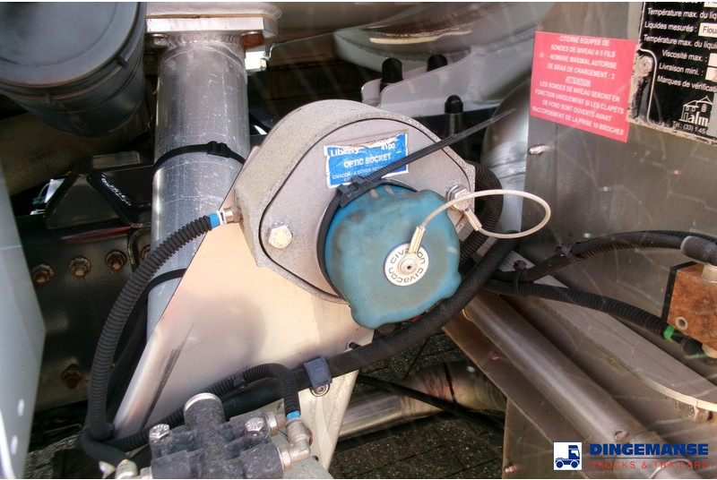 Leie Renault Premium 270 4x2 fuel tank 13.7 m3 / 4 comp Renault Premium 270 4x2 fuel tank 13.7 m3 / 4 comp: bilde 13